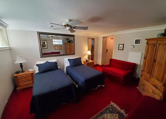 Madison Manor Boutique Hotel